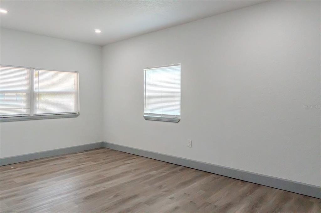 217 Betty Avenue S - Photo 4