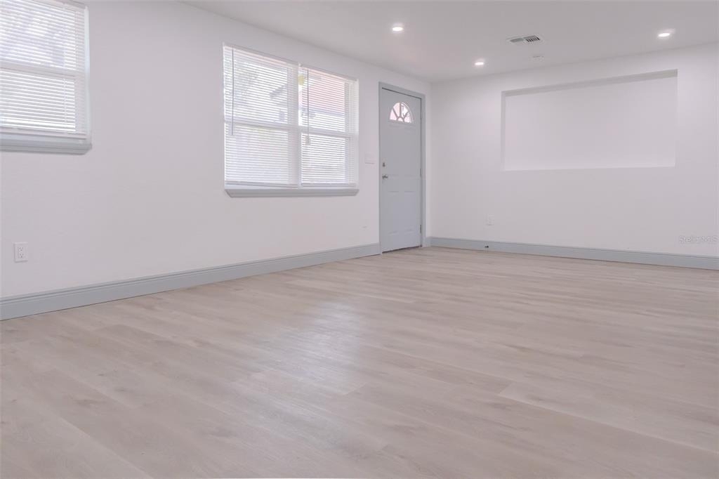 217 Betty Avenue S - Photo 20