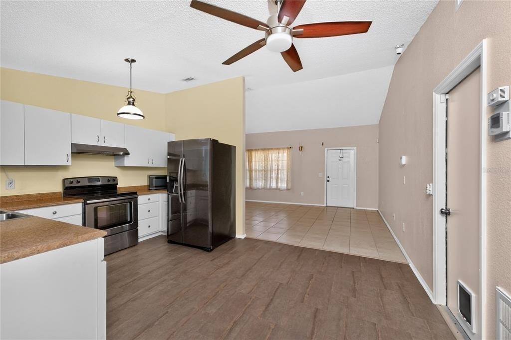 18407 Avon Avenue - Photo 14