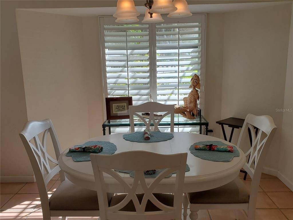 2745 Cardwell Way - Photo 3