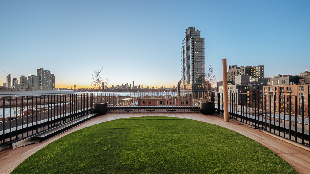 33 Franklin St - Photo 2
