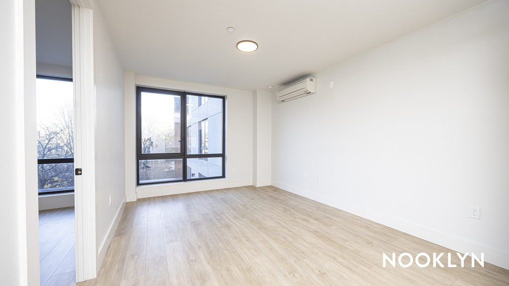 11 Herkimer St - Photo 1