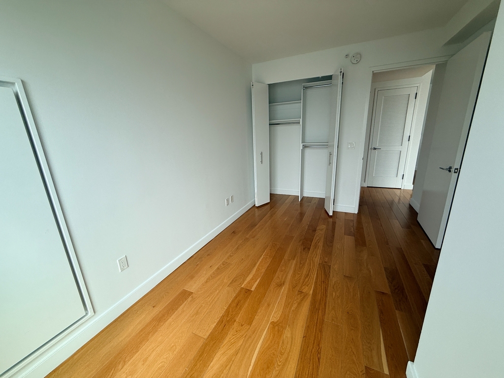  57th St & 11th Ave - Photo 2