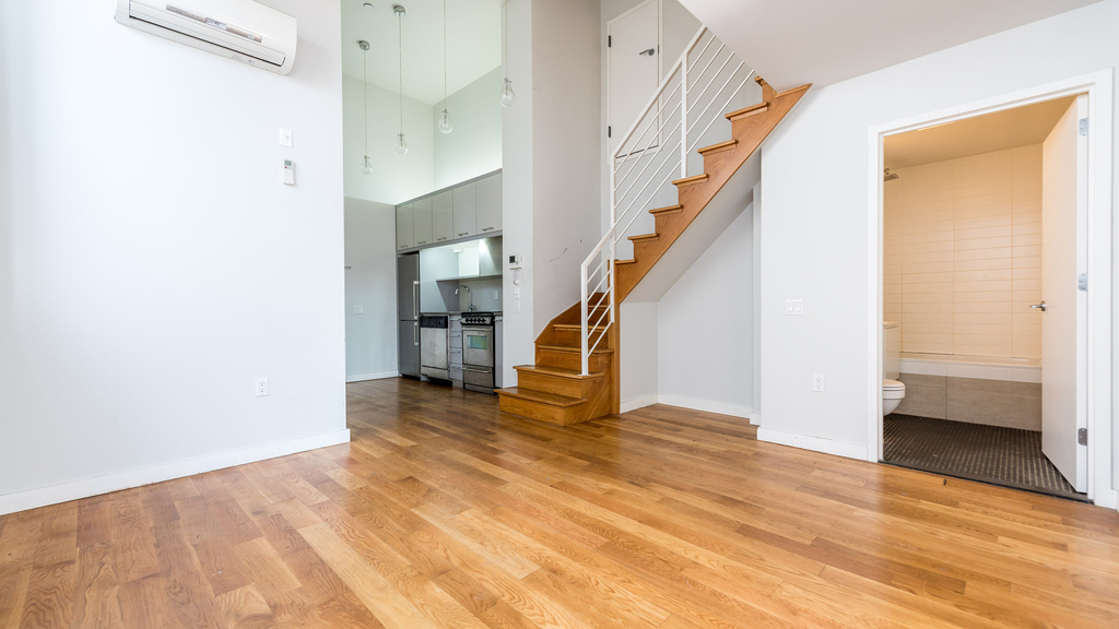 100 Dupont St - Photo 19