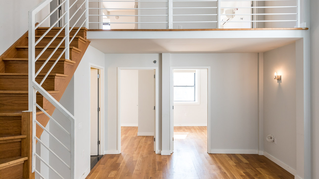100 Dupont St - Photo 13