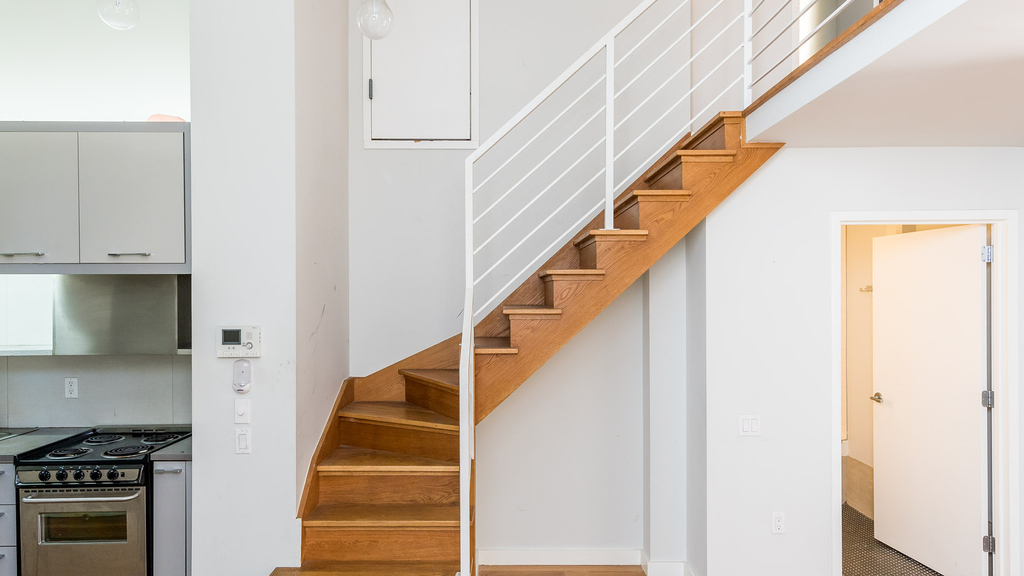 100 Dupont St - Photo 3