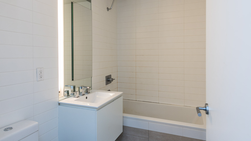 100 Dupont St - Photo 18