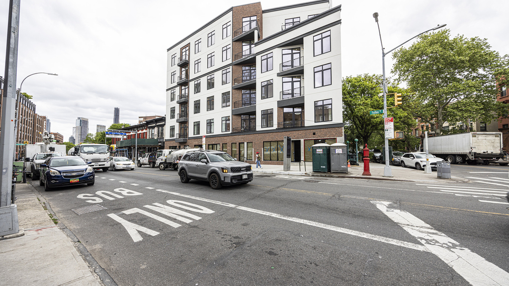 899 Fulton St - Photo 16