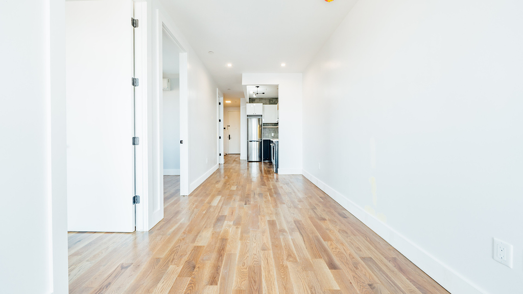 916 Bergen St - Photo 1
