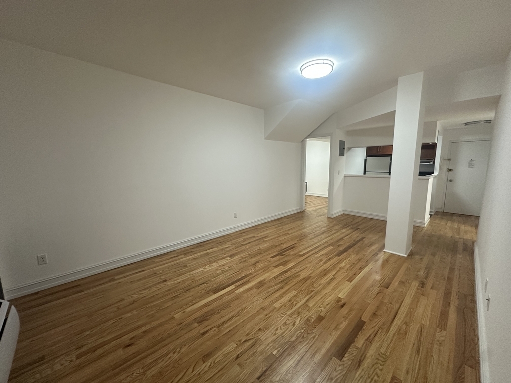 440 East 78th Street - Photo 1