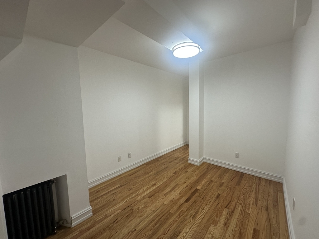 440 East 78th Street - Photo 6