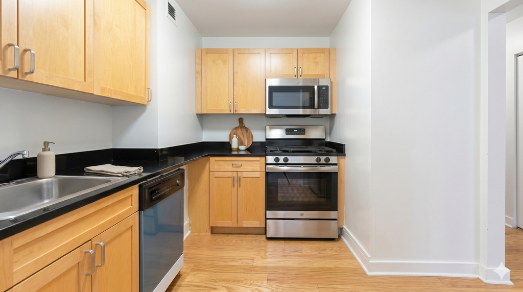323 West 96th Street - Photo 3