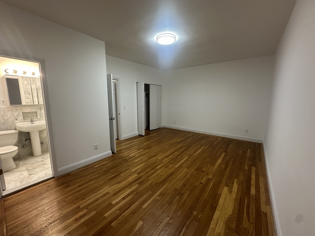 440 East 78th Street - Photo 1