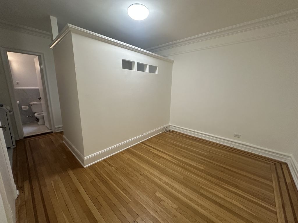 214 East 51st Street - Photo 5
