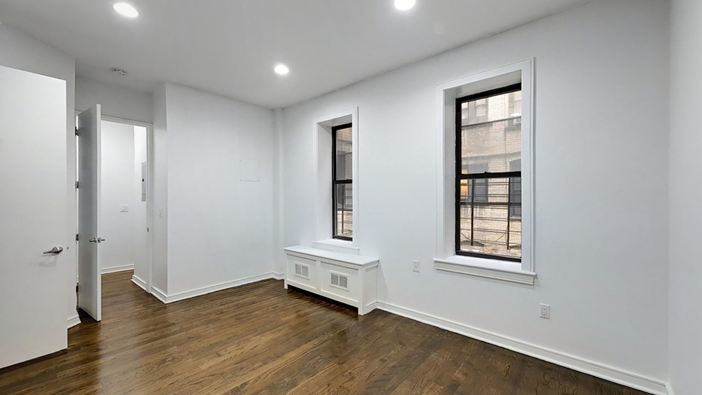 410 Eastern Pkwy - Photo 4