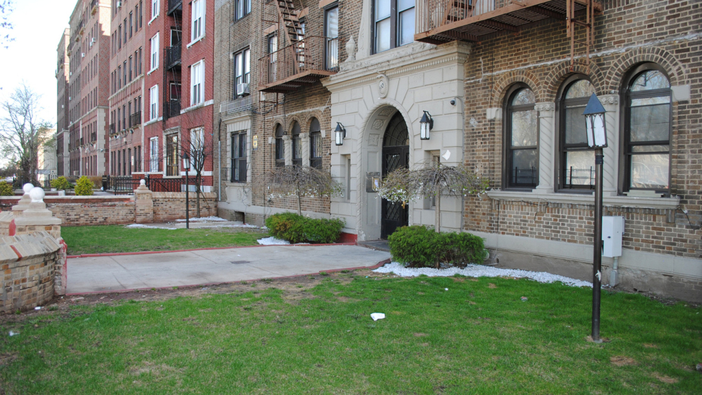 410 Eastern Pkwy - Photo 8