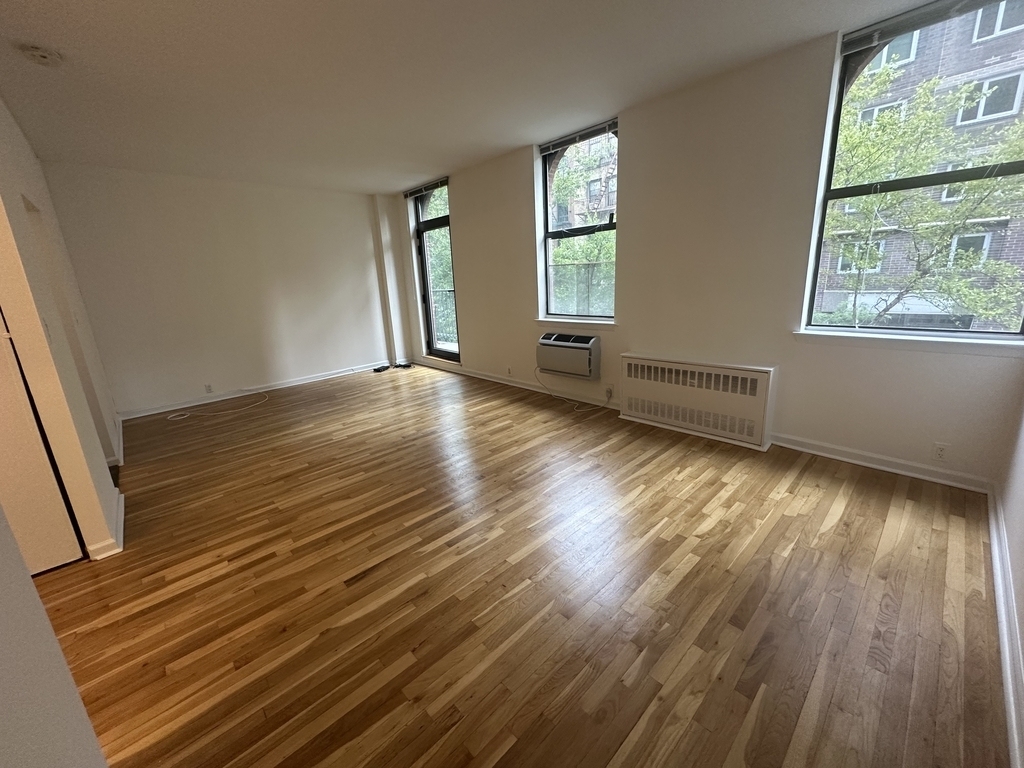 201 East 12th Street - Photo 0