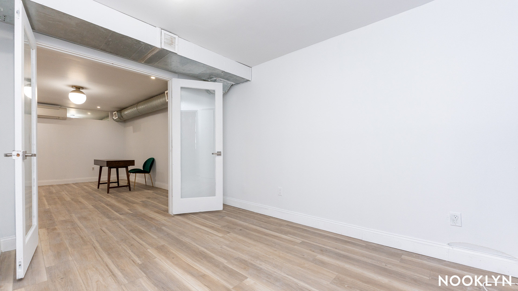 105 Weirfield St - Photo 9