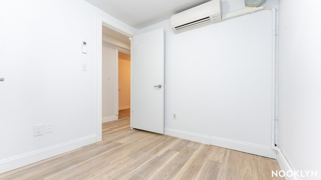 105 Weirfield St - Photo 13