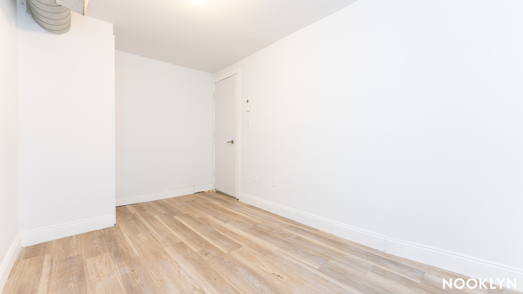 105 Weirfield St - Photo 16
