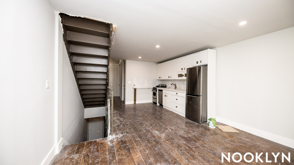 489 Washington Ave - Photo 8