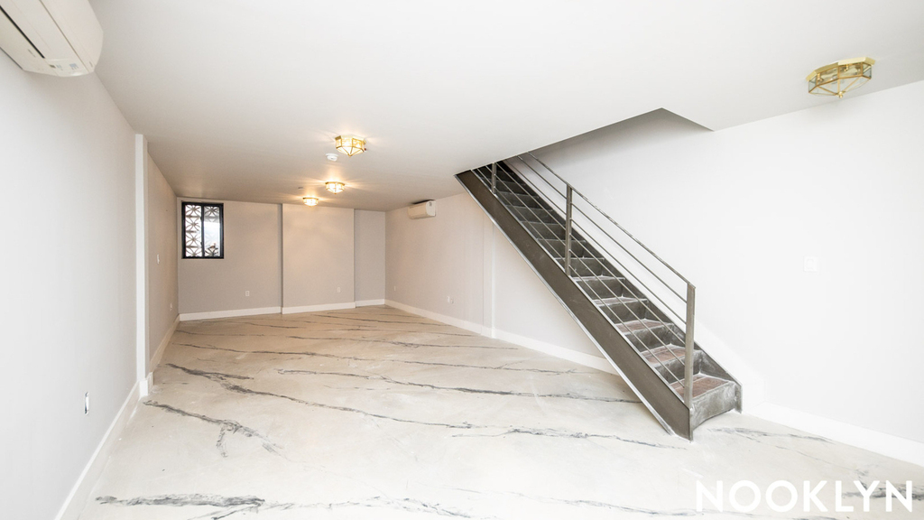 489 Washington Ave - Photo 4