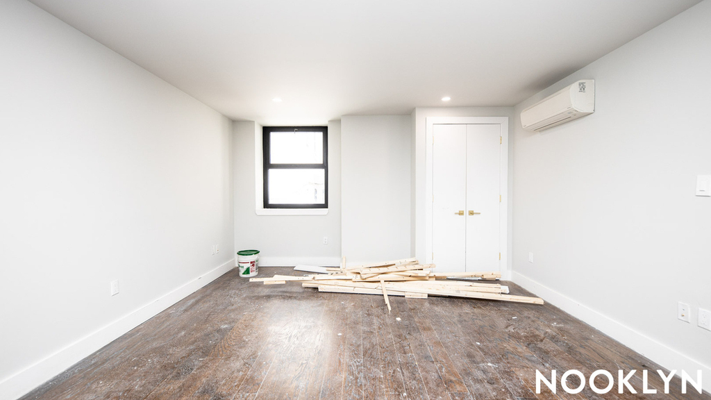 489 Washington Ave - Photo 2