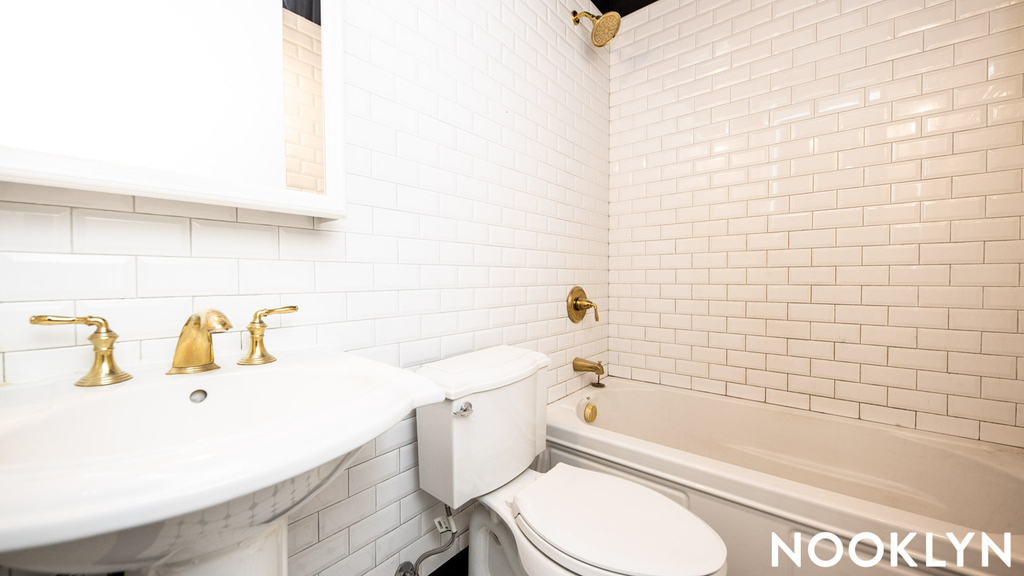 489 Washington Ave - Photo 6