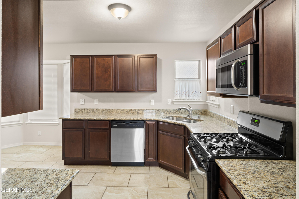 14432 Russell Borea Avenue - Photo 5