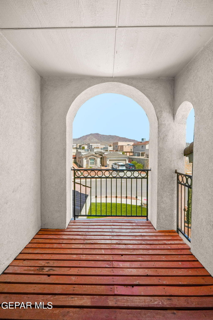 7877 Enchanted View Drive - Photo 33