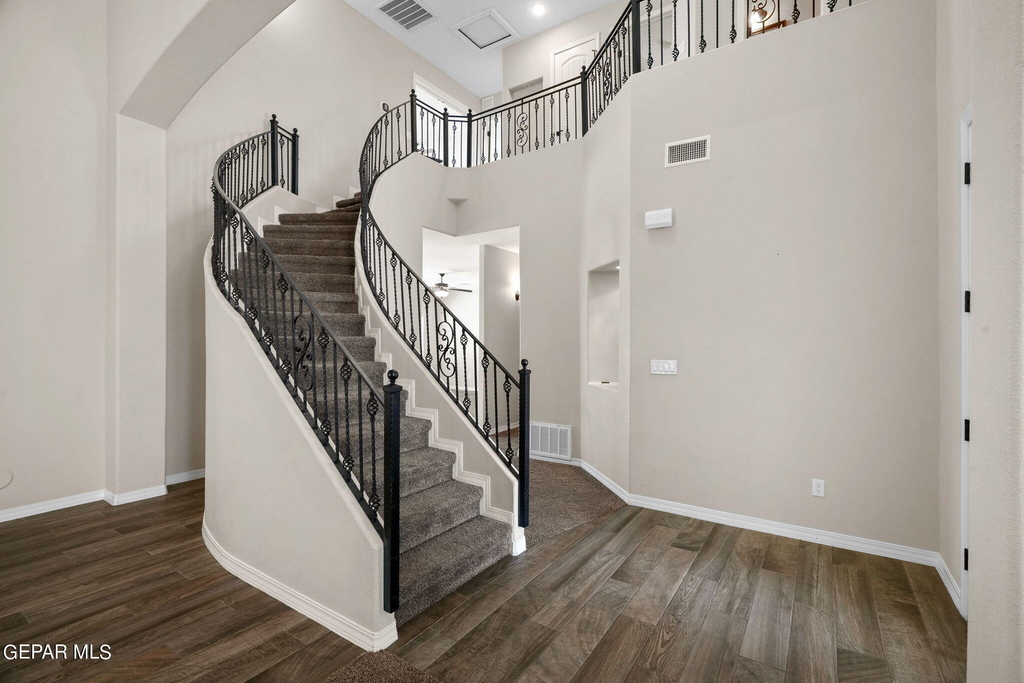 7877 Enchanted View Drive - Photo 4