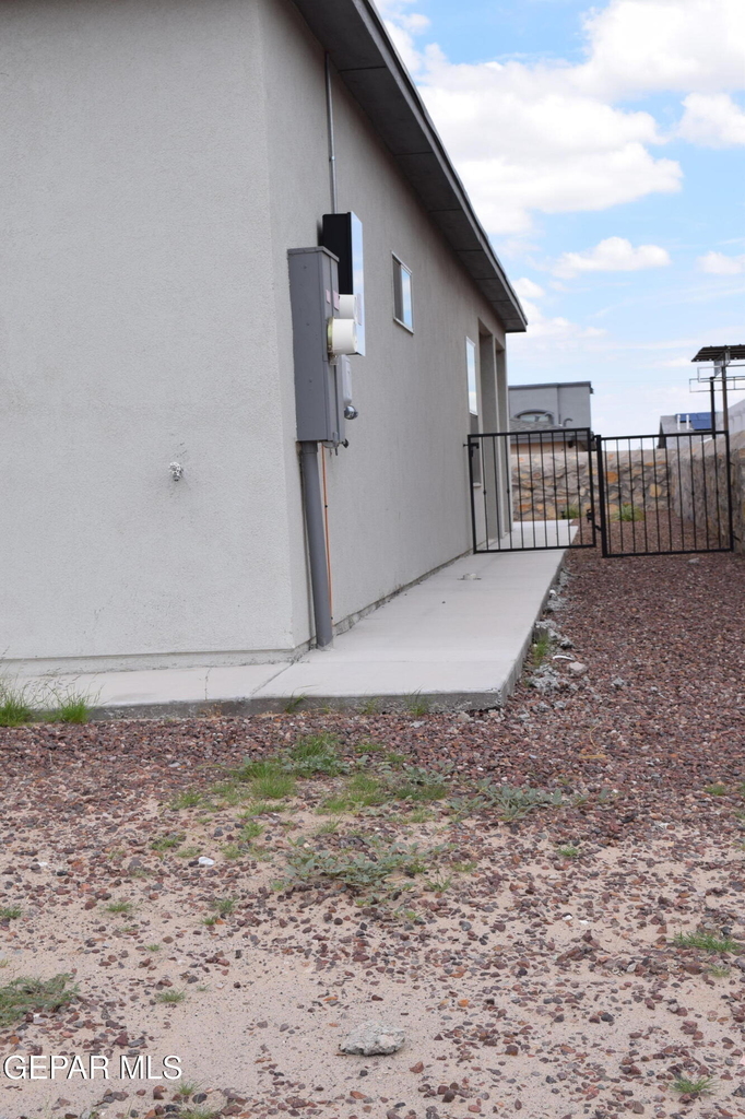 1103 Brass Hill Avenue - Photo 4