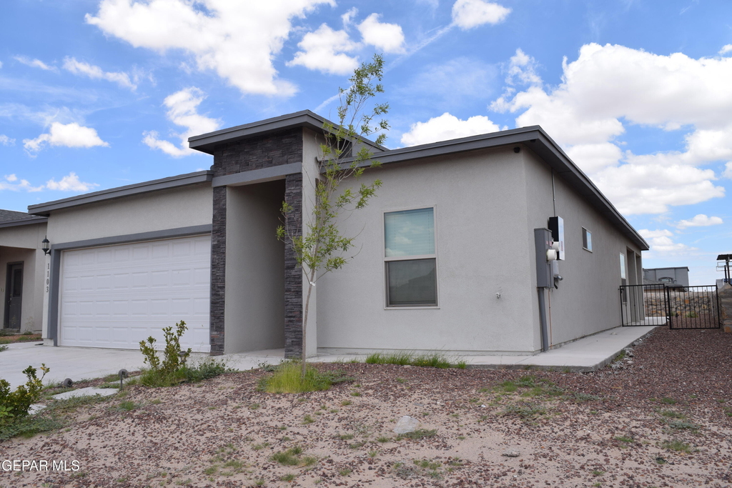 1103 Brass Hill Avenue - Photo 3