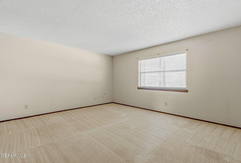 744 Cresta Mira Drive - Photo 24