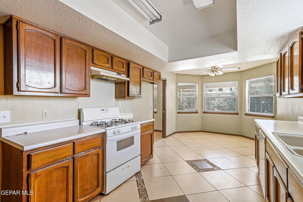 744 Cresta Mira Drive - Photo 11