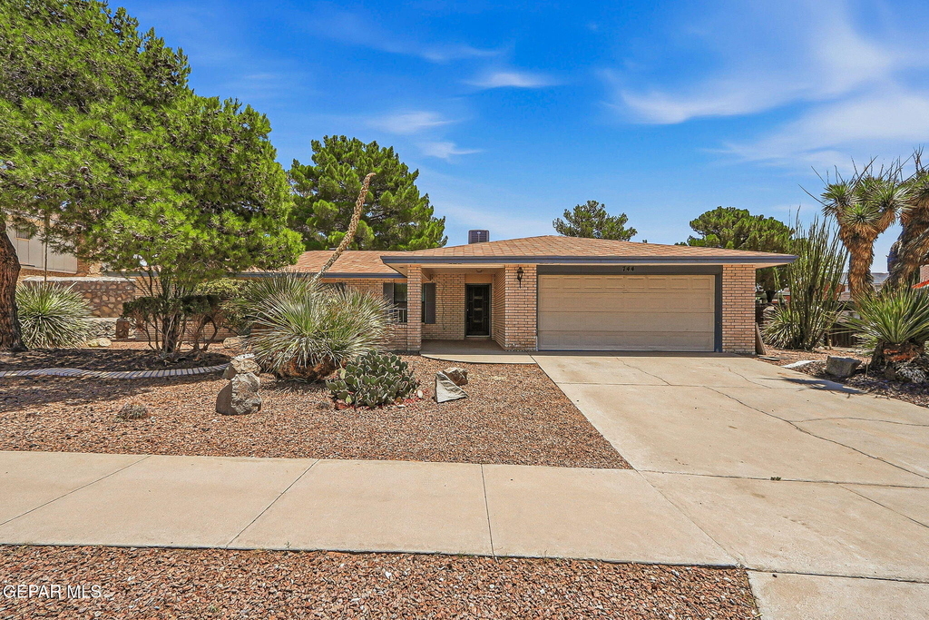 744 Cresta Mira Drive - Photo 1