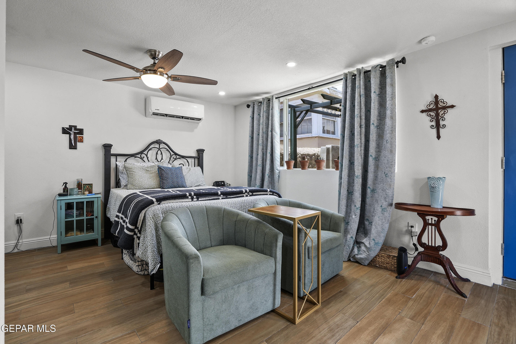 2718 Silver Avenue - Photo 9