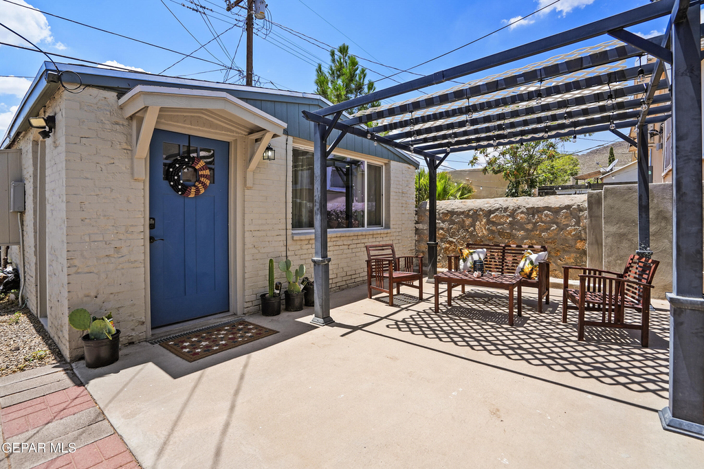 2718 Silver Avenue - Photo 0