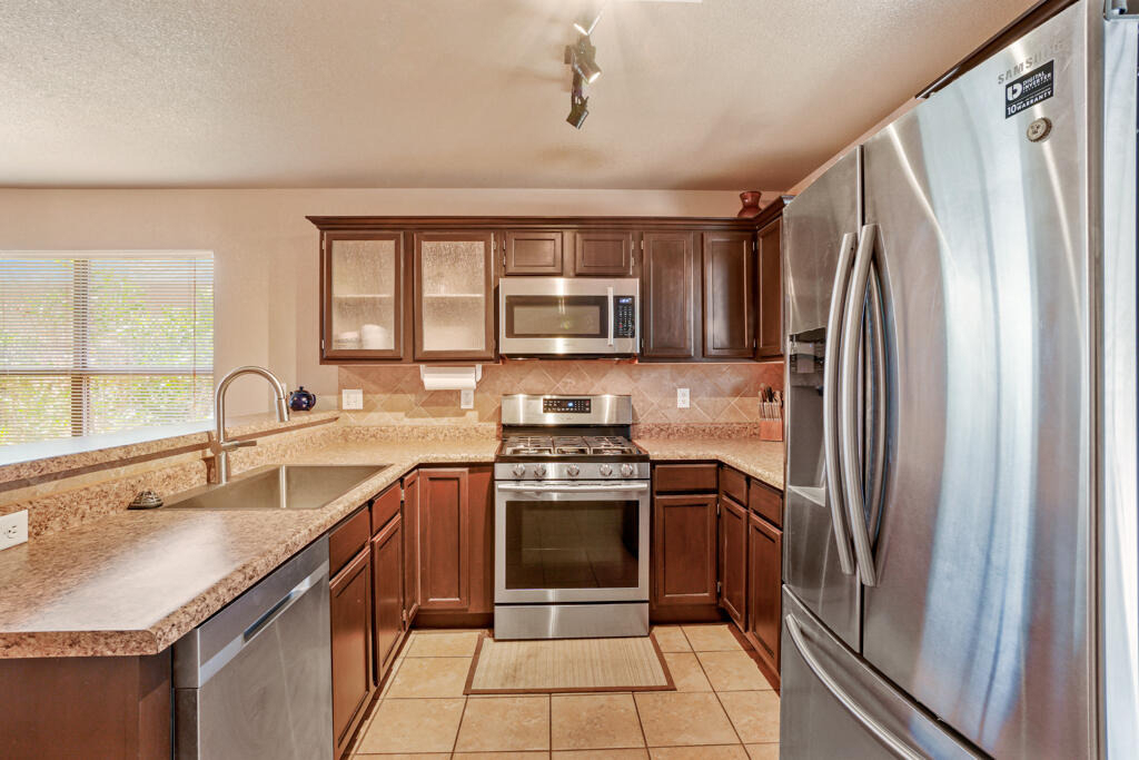 5905 Redstone Mesa Court - Photo 11