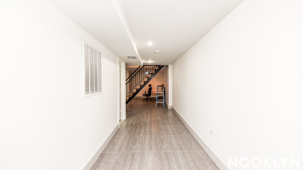 243 Harman St - Photo 13