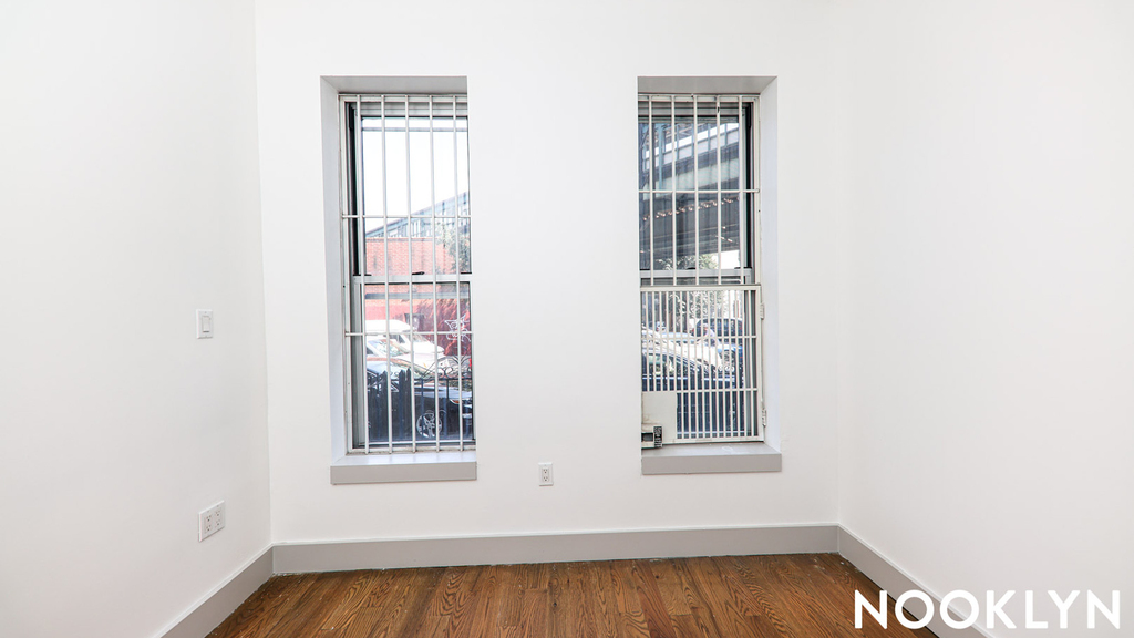 243 Harman St - Photo 11