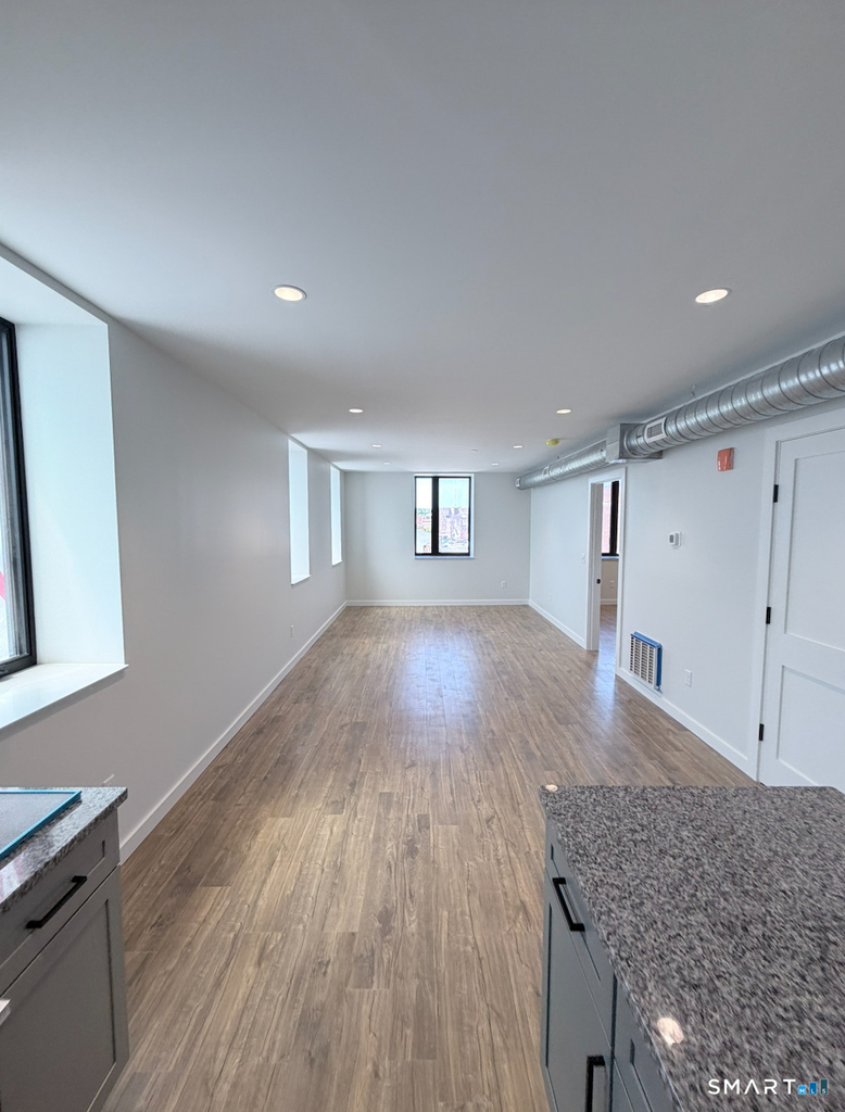 345 Main Street - Photo 4