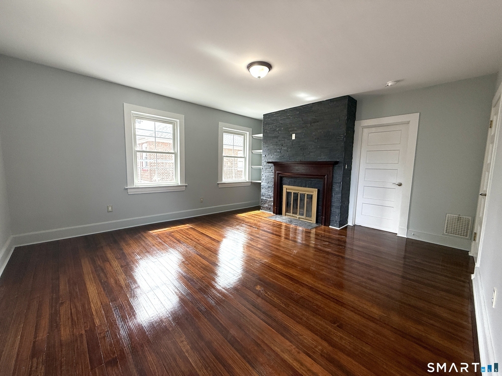 32 Hadley Street - Photo 2