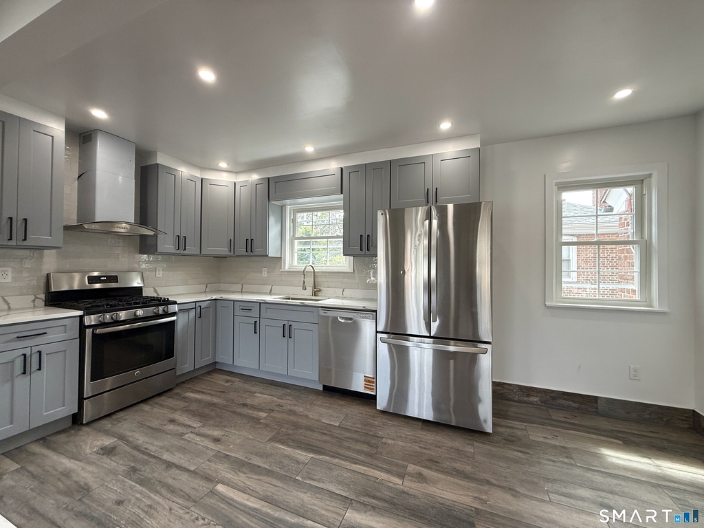 32 Hadley Street - Photo 3