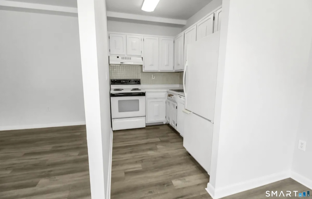 1310 Berlin Turnpike - Photo 4