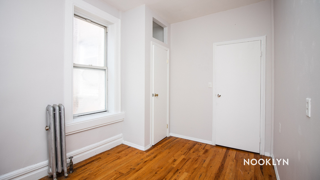 784 St Johns Pl - Photo 10