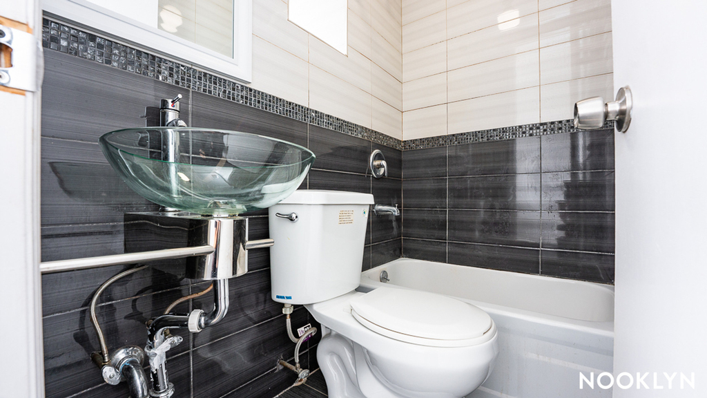 438 Wilson Ave - Photo 4