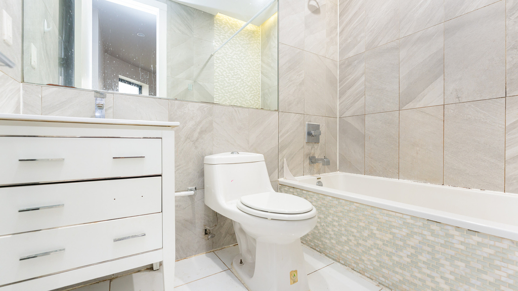 102 Rogers Ave - Photo 4