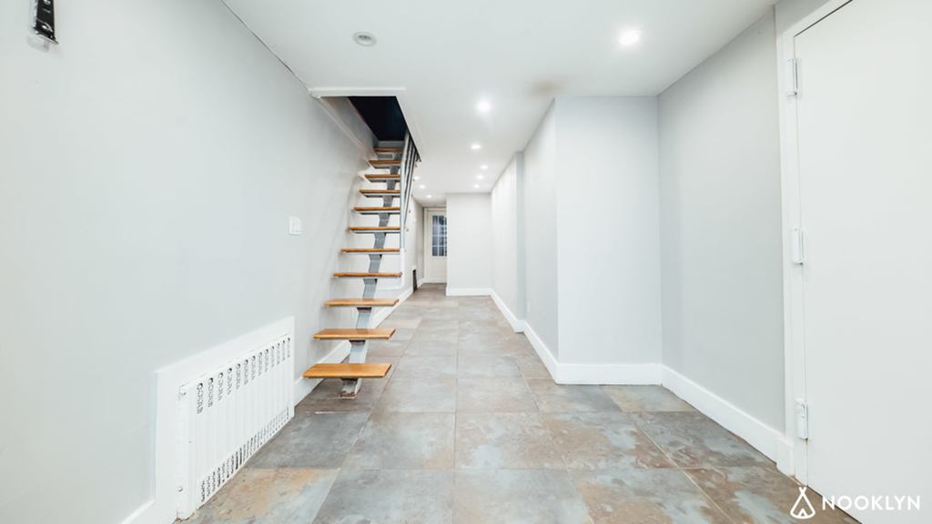 1013 Pacific St - Photo 10