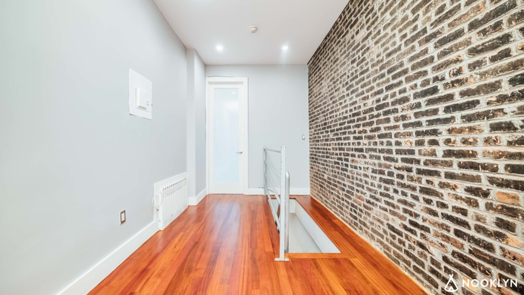 1013 Pacific St - Photo 14